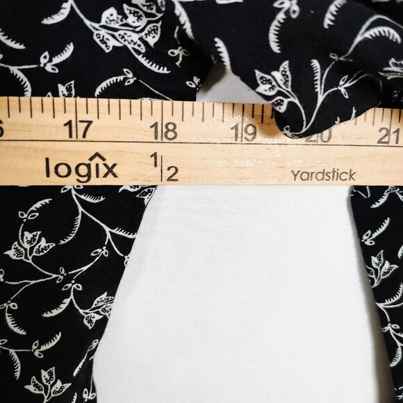 Express Women's Floral Jumpsuit - Picture 7 of 10